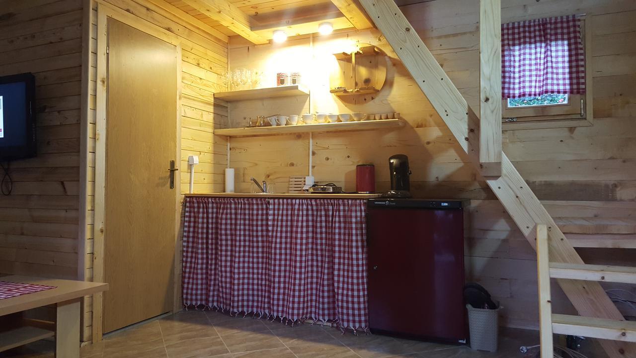 Vacation Home Sajra Kulen Vakuf Luaran gambar