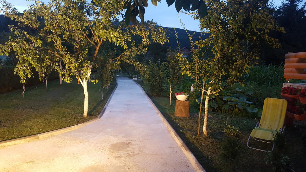 Vacation Home Sajra Kulen Vakuf Luaran gambar