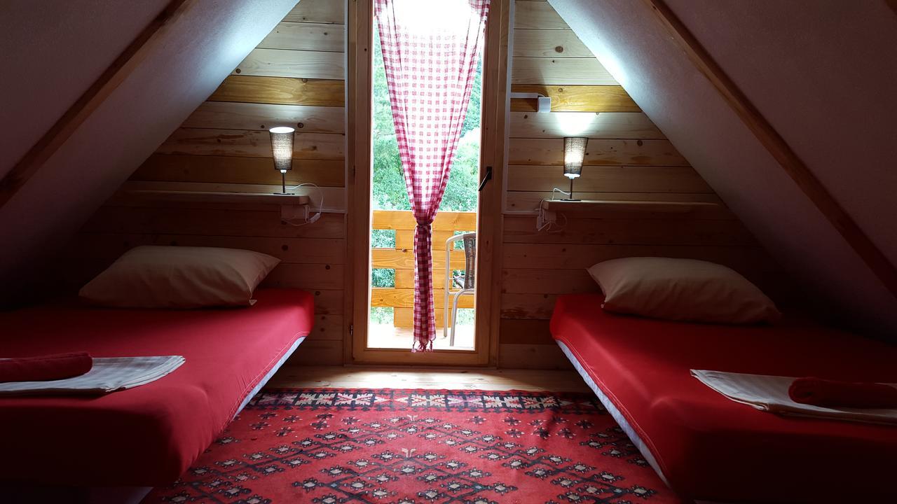 Vacation Home Sajra Kulen Vakuf Luaran gambar